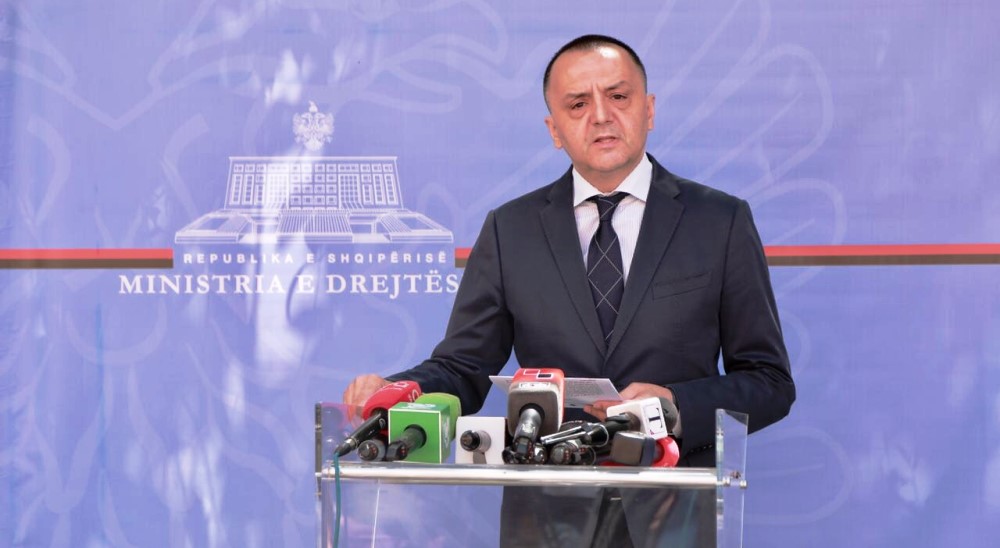 Regjistrimi i pronave shteterore, Lame: Institucionet te aplikojne ne e-Albania